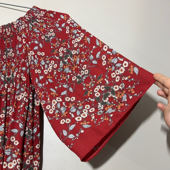 Max studio || Woman’s floral Top size small - Picture 3 of 6